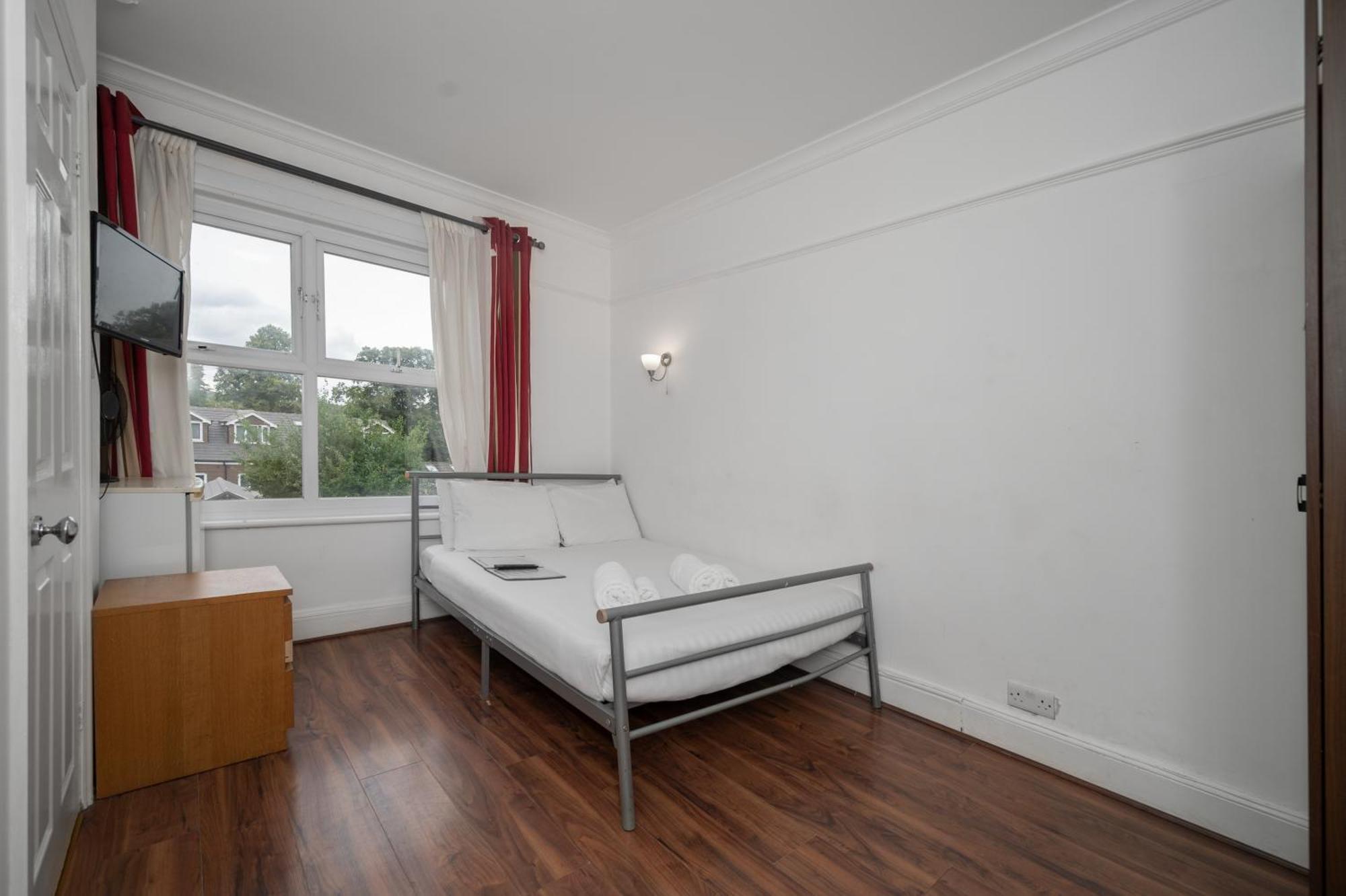 Flexistay Norbury Aparthotel ลอนดอน ภายนอก รูปภาพ