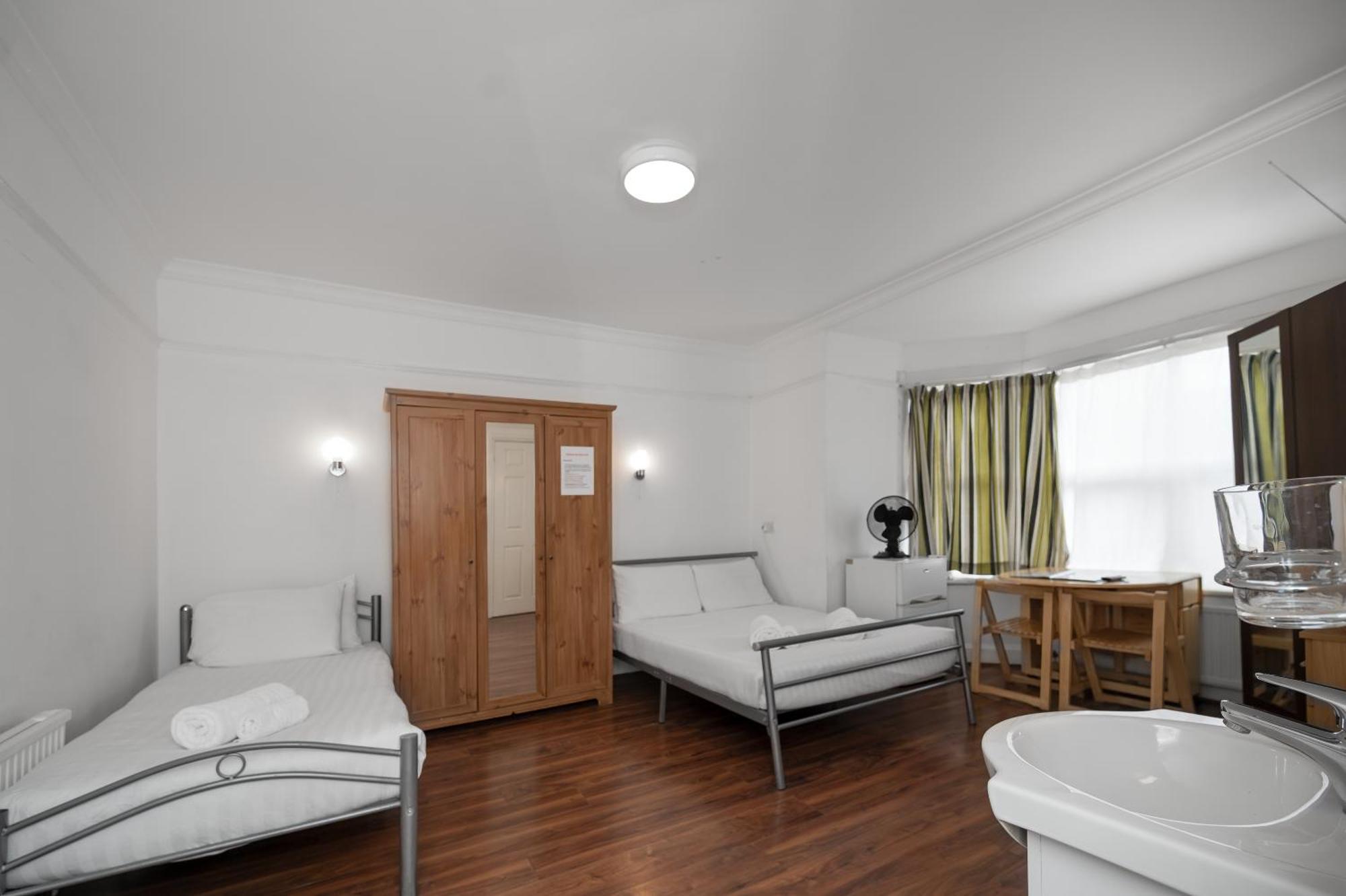 Flexistay Norbury Aparthotel ลอนดอน ภายนอก รูปภาพ