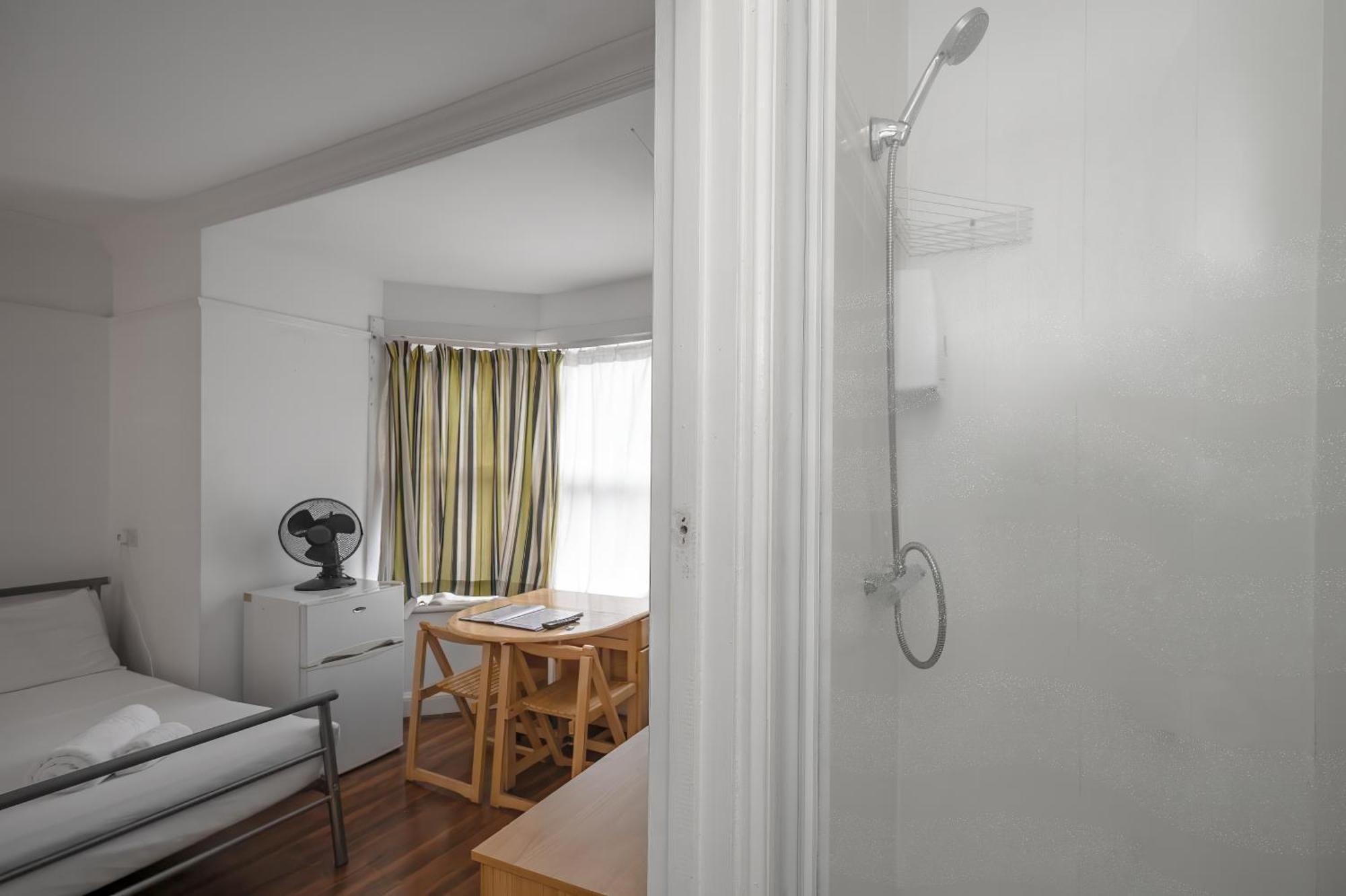 Flexistay Norbury Aparthotel ลอนดอน ภายนอก รูปภาพ