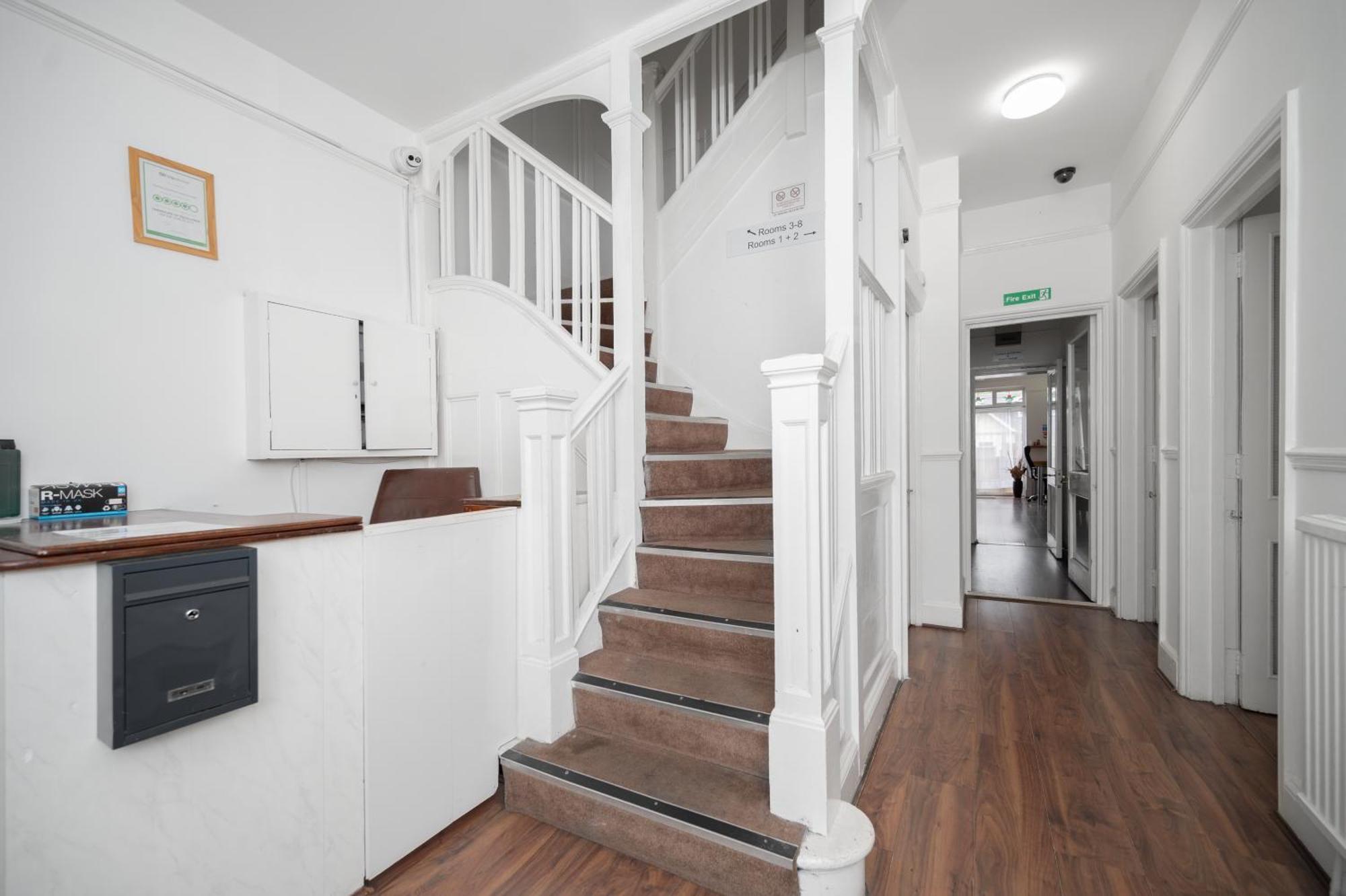 Flexistay Norbury Aparthotel ลอนดอน ภายนอก รูปภาพ