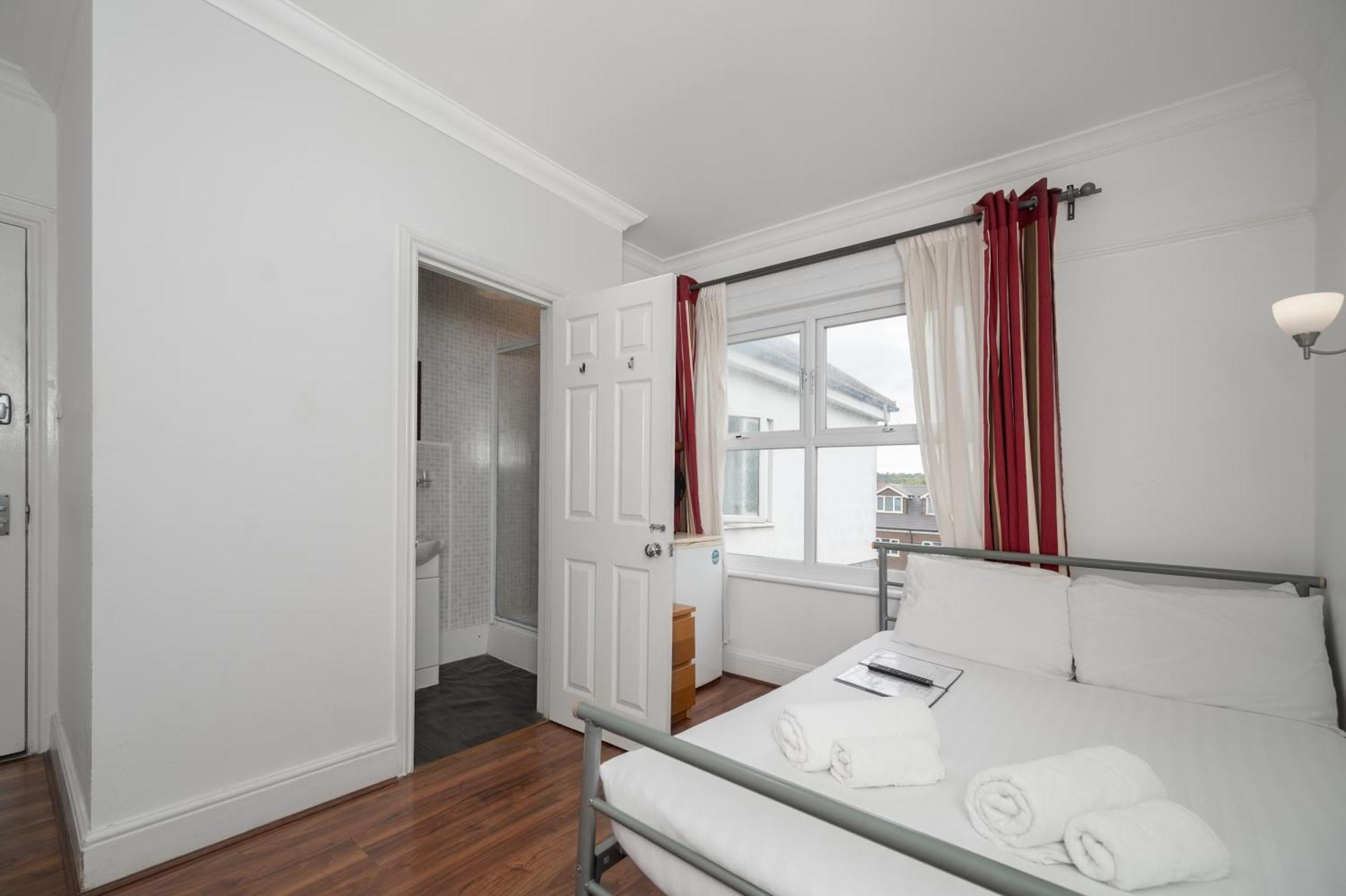Flexistay Norbury Aparthotel ลอนดอน ภายนอก รูปภาพ