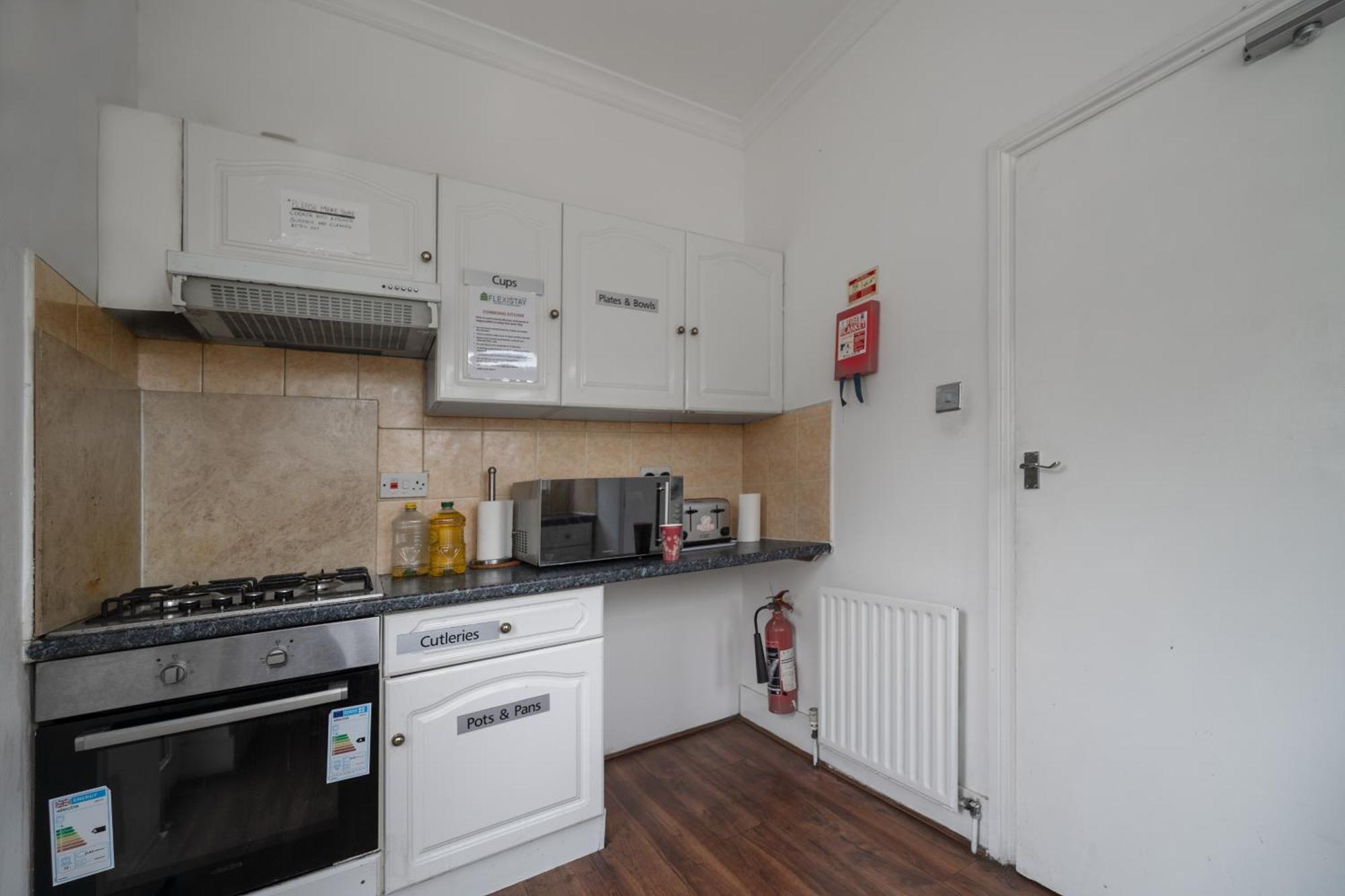 Flexistay Norbury Aparthotel ลอนดอน ภายนอก รูปภาพ