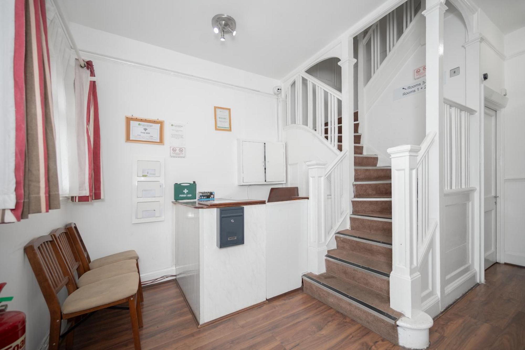 Flexistay Norbury Aparthotel ลอนดอน ภายนอก รูปภาพ