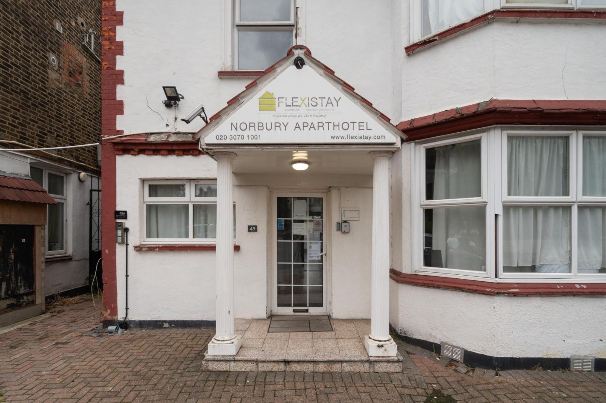 Flexistay Norbury Aparthotel ลอนดอน ภายนอก รูปภาพ