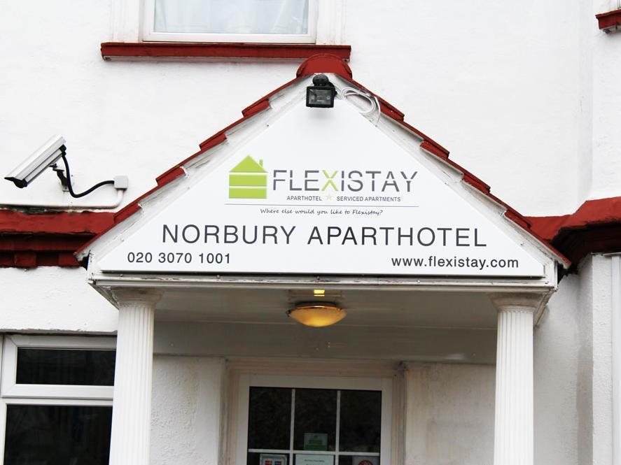 Flexistay Norbury Aparthotel ลอนดอน ภายนอก รูปภาพ