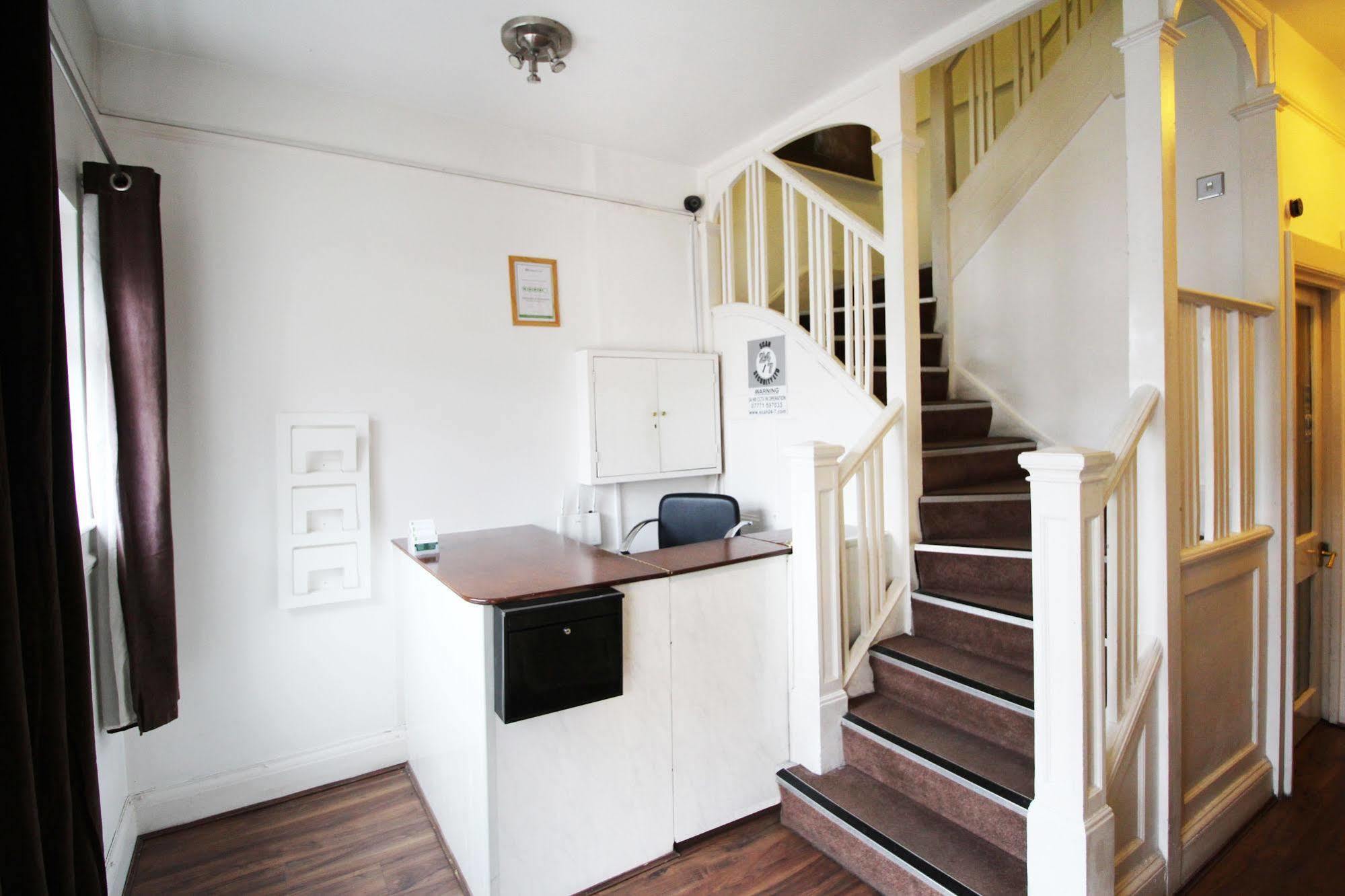 Flexistay Norbury Aparthotel ลอนดอน ภายนอก รูปภาพ